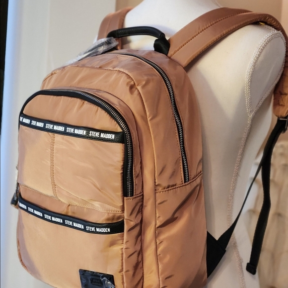 NWT ❗️ Steven Madden camel color backpack brichh style travel orginazer weekende - Picture 5 of 14